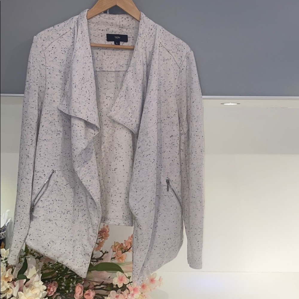 Trendy white speckled cardigan